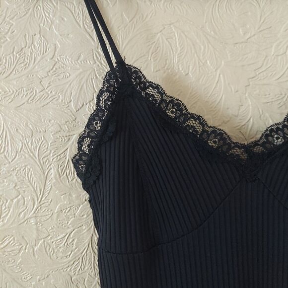 Black Ribbed Lace Trim Bodysuit (Estimated) Sz Small - Picture 2 of 6